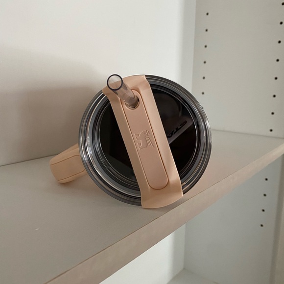 Stanley Quencher H2.0 Tumbler - Glazed Donut - Picture 5 of 7